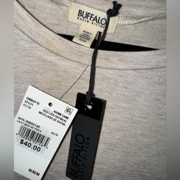 NWT BUFFALO TEE! - Picture 3 of 4